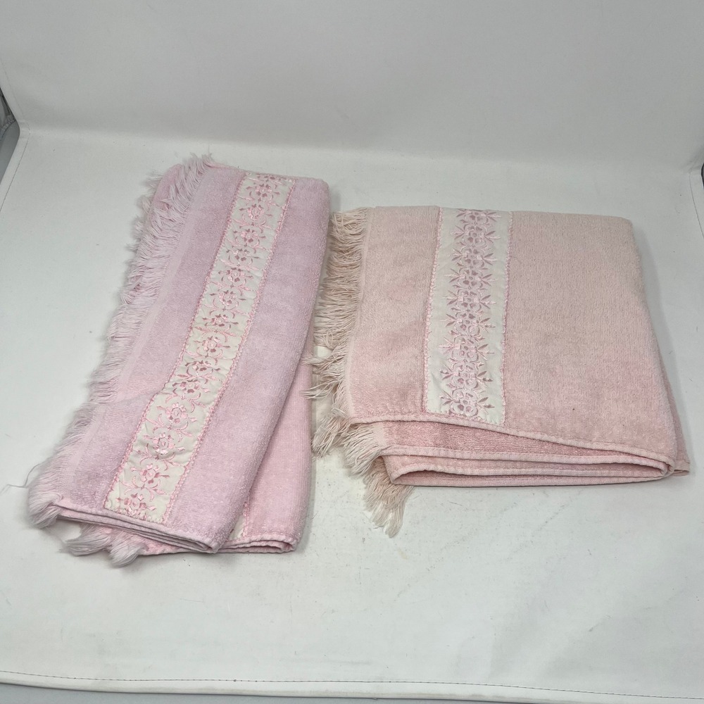 Vintage Cannon Royal Family Pink Hand Towels Set 2 Floral Lace Fringe Cotton USA